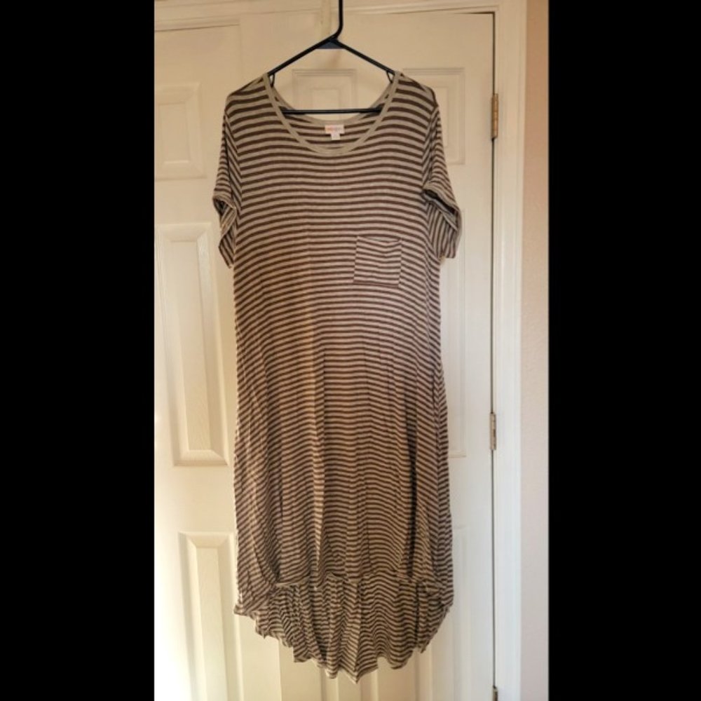 LulaRoe XL Carly Dress - Light heathered Gray w/ Brown Stripes